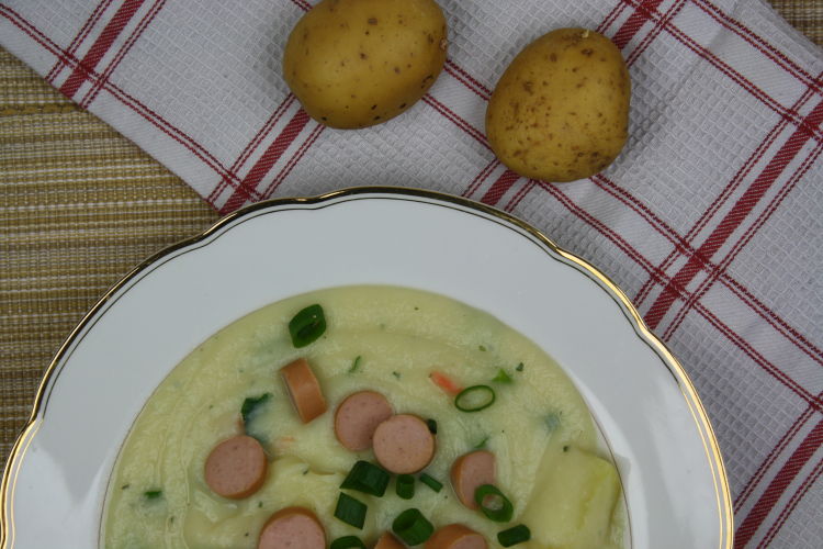 kartoffelsuppe-mit-wuerstchen-rezeptbild2