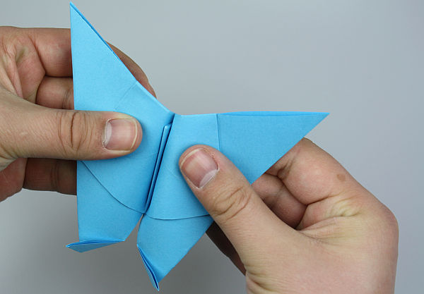 origami-schmetterling-falten-schritt-30